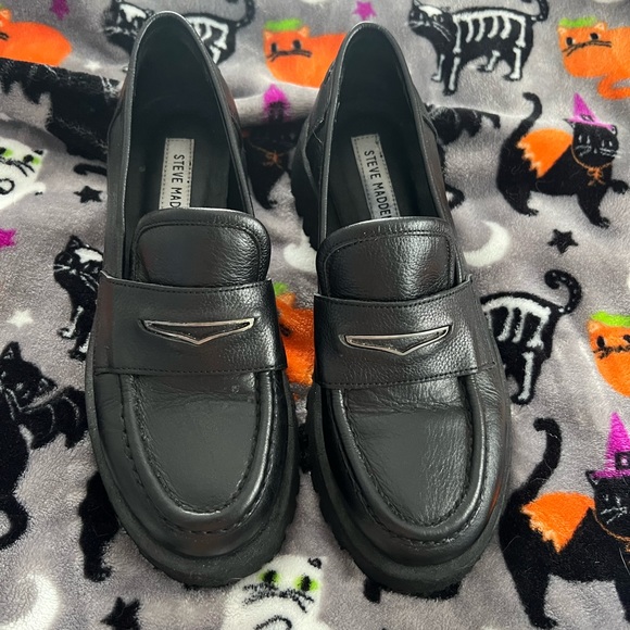 Steve Madden Shoes - Steve Madden leather loafers